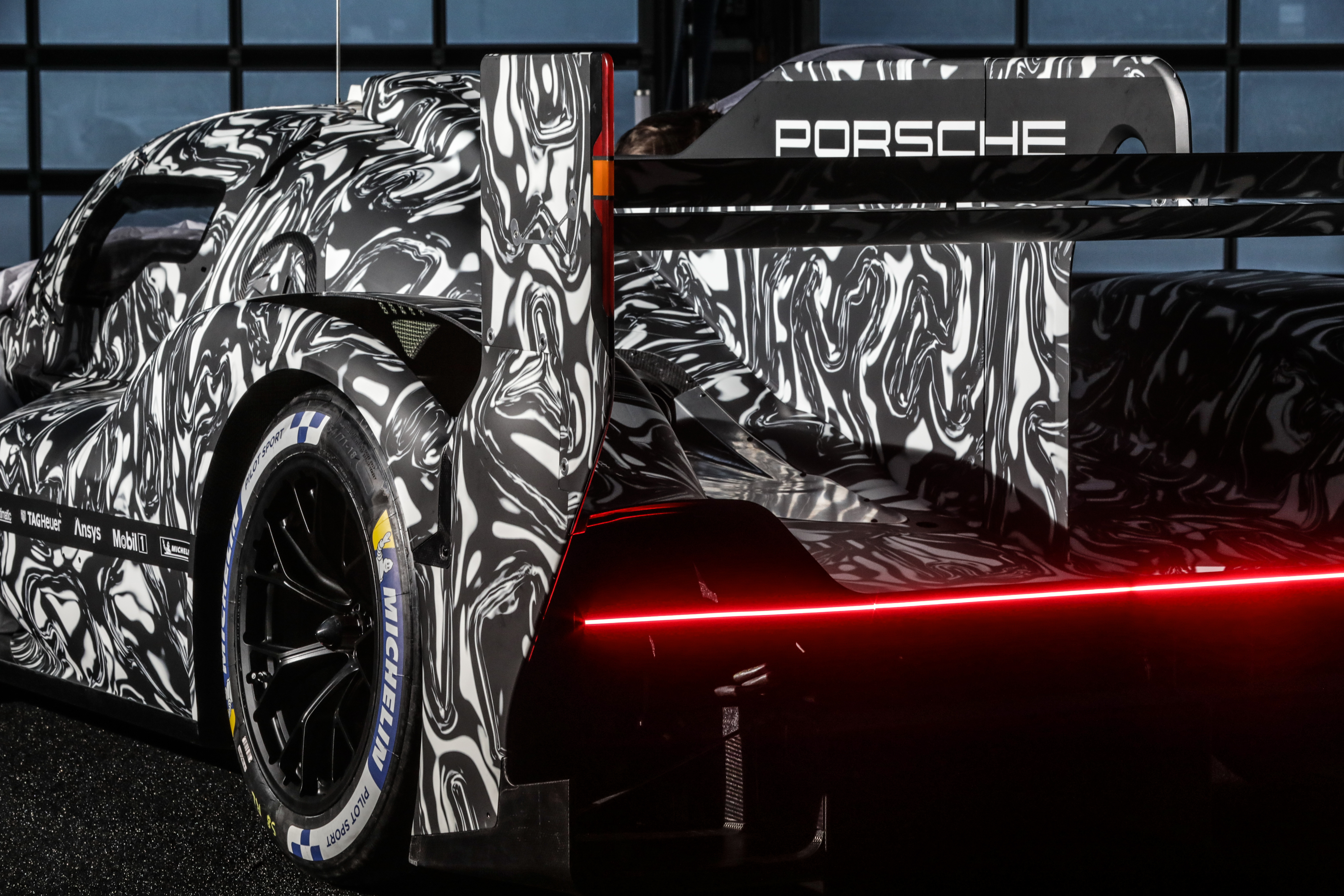 Porsche teams face huge challenges at the WEC season opener - Porsche  Newsroom USA